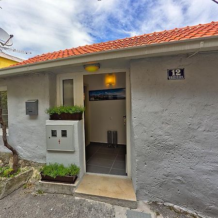 Studio Sime Apartment Split Exterior photo