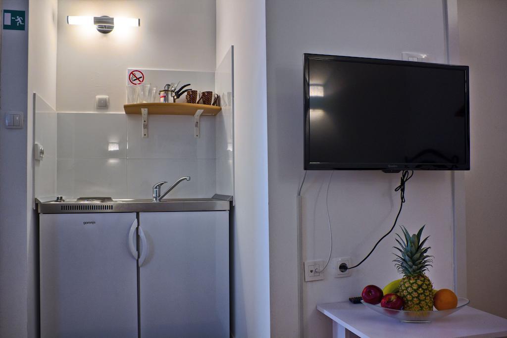 Studio Sime Apartment Split Room photo